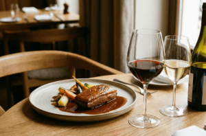 好みをひと言でOK。会食もデートも外さない「フレンチ×ワイン」選び